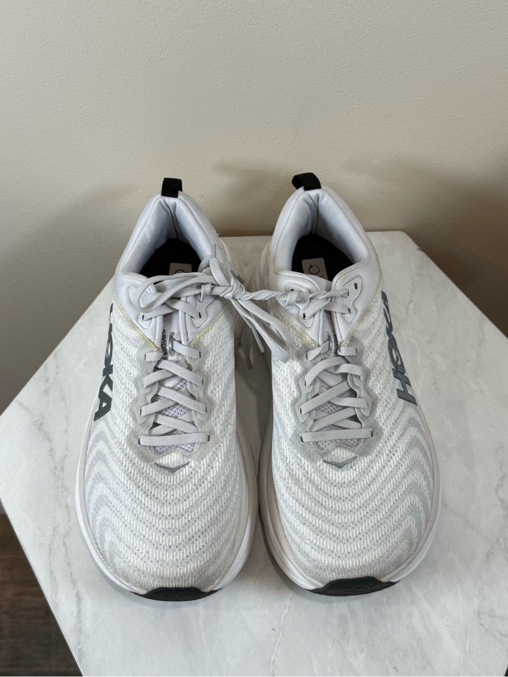 🔥Hoka Light Gray and White Women's Running Shoes Size 9.5 EC🔥 - Picture 2 of 5